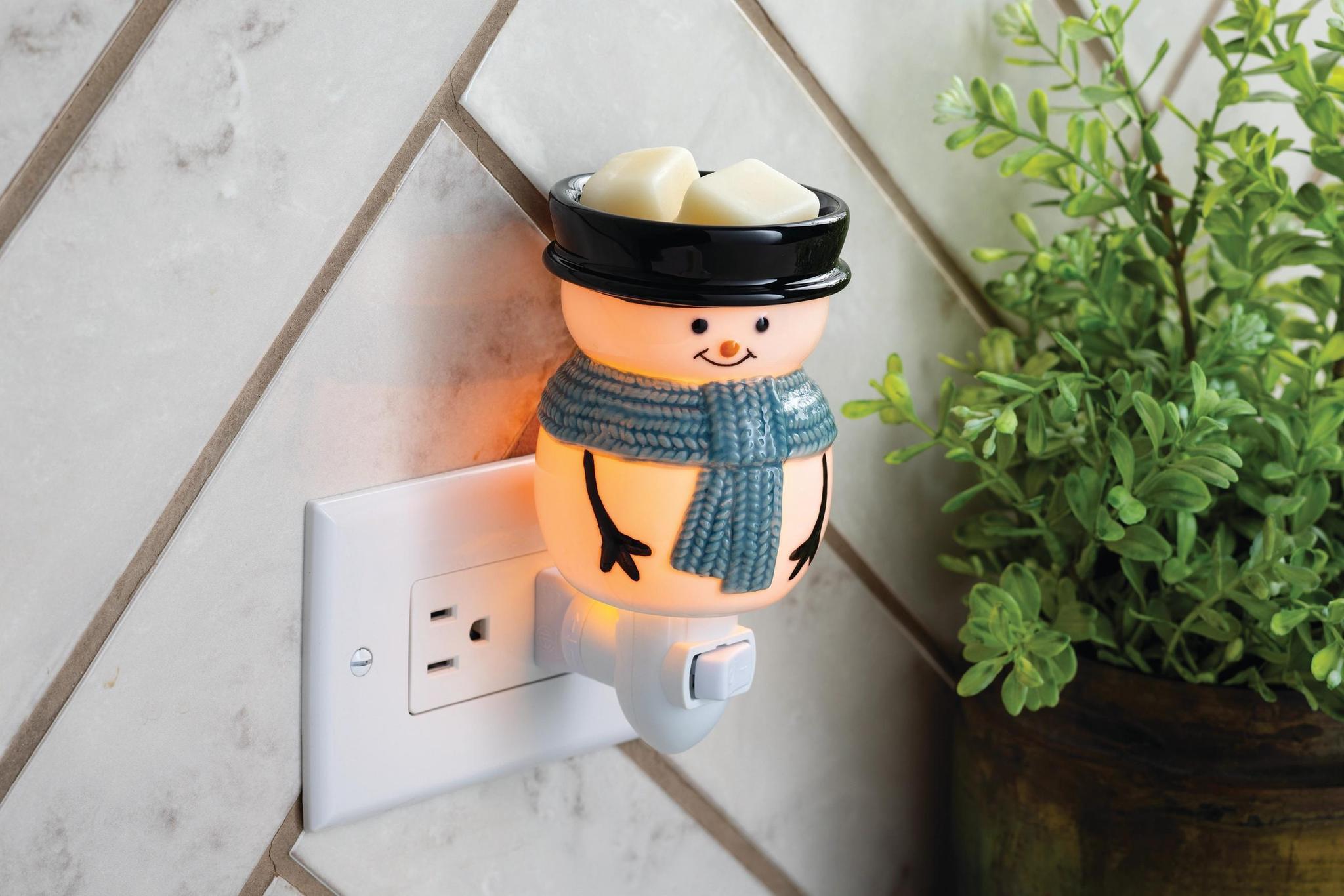 Snowman Pluggable Fragrance Warmer - Image 2