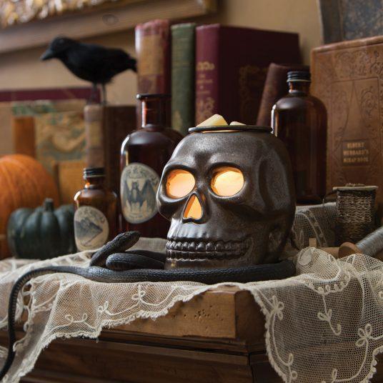 Skull Illumination Fragrance Warmer - Image 2